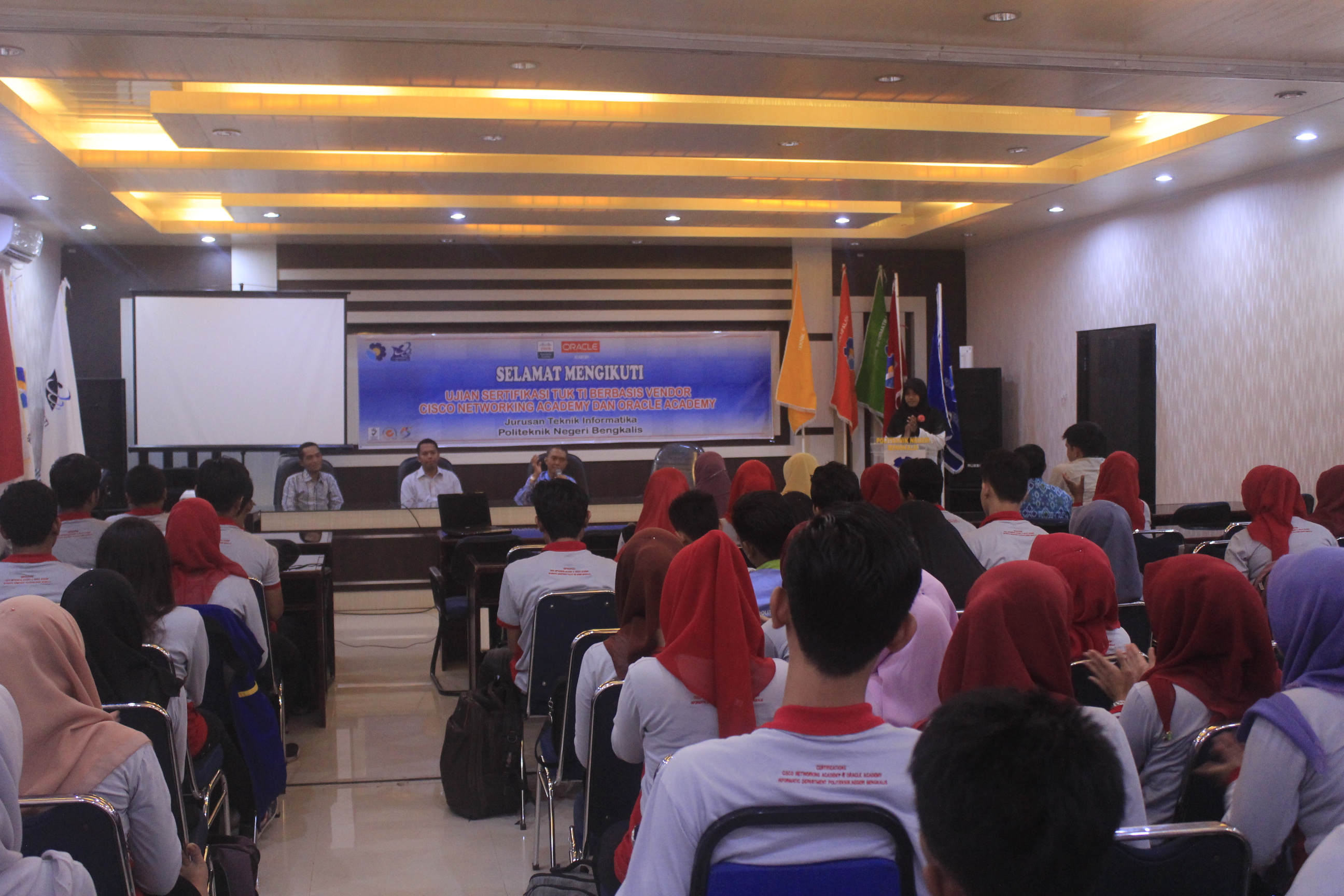 Teknik Informatika Polbeng : Pembukaan Ujian Sertifikasi TUK TI Berbasis Vendor dan Pembekalan KP