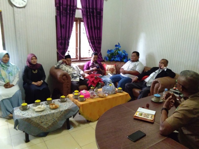 Dosen Prodi D4 Rekayasa Perangkat Lunak Jurusan Teknik Informatika, Politeknik Negeri Bengkalis melaksanakan kegiatan pengabdian masyarakat di kantor Desa Sungai Alam